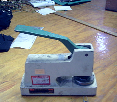 J.A. KING Model 3090 AC2, swatch cutter,